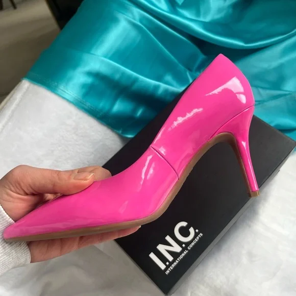 Pink High Heel Pumps - Picture 8 of 8